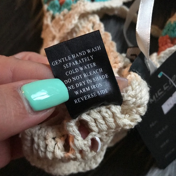 NWT LF ๐ BOHO BABE CROCHET HALTER | FESTIVAL - Picture 7 of 8